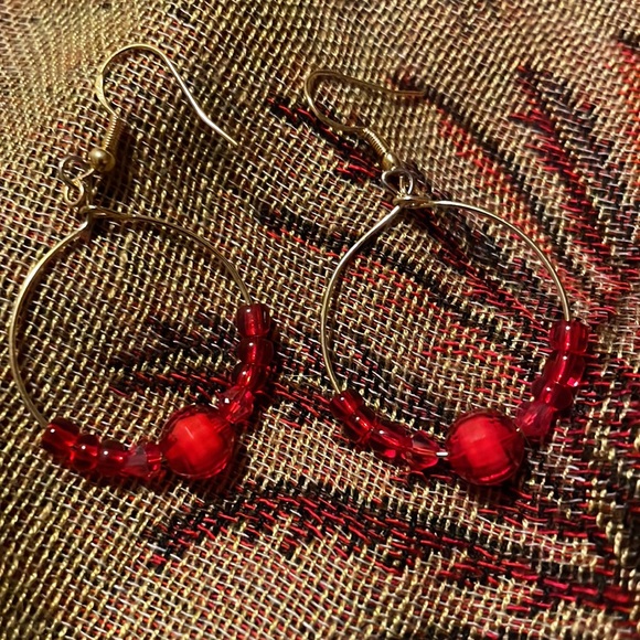 Handmade Goldtone Hoops w Variety of Red Beads & Hypoallergenic Hooks - Picture 2 of 2